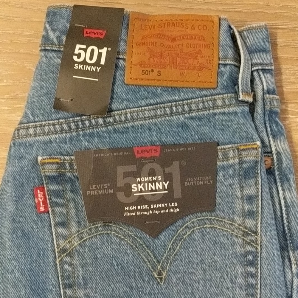 NWT Levi 501 High Rise Skinny Leg - Picture 2 of 3